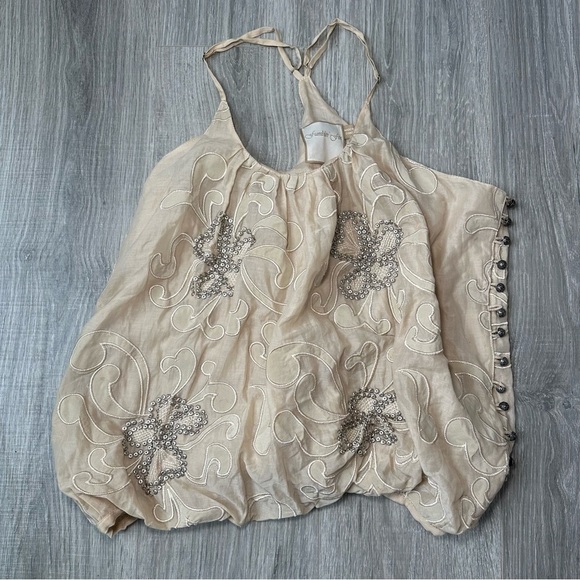 Anthropologie Tops - Anthropologie Fumblin Foe Beige Embroidered Balloon Top with Button Down Side L